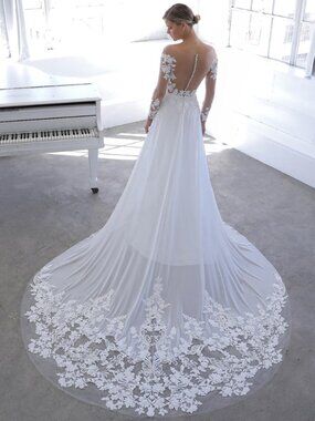 Long Sleeve Lace Wedding Dress